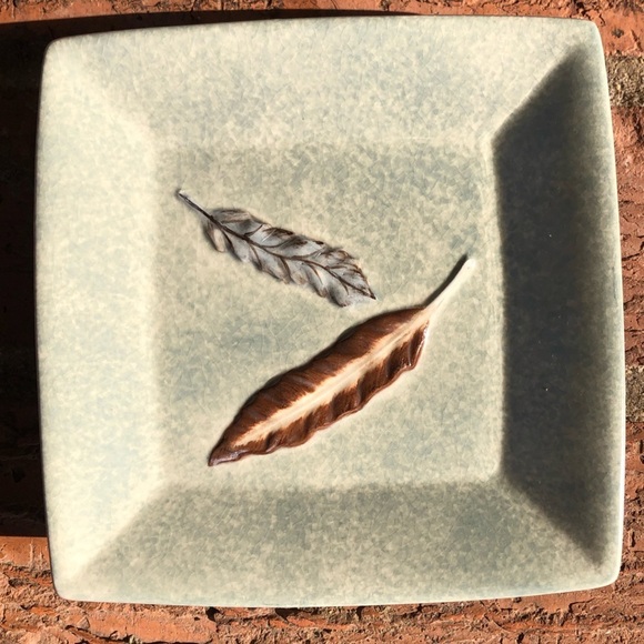 Set of 3 Small Square Ceramic Mini Plates Butterflies, Feathers & Pinecones - Picture 4 of 6